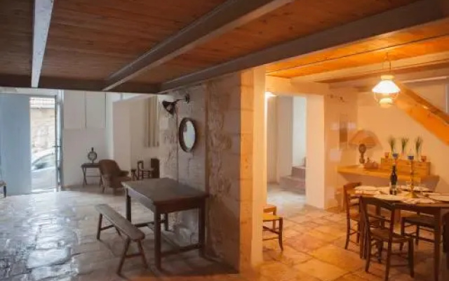 Heleni Hamalka Apartment