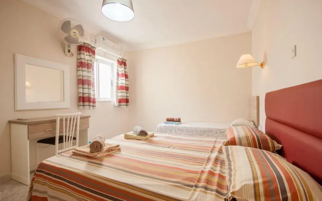 Merill Pool and Sea Penthouse Apart 7