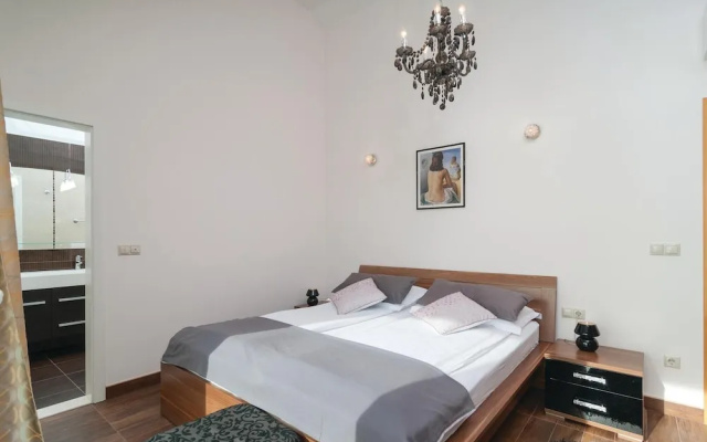 Amazing Home in Celina With Wifi and 4 Bedrooms