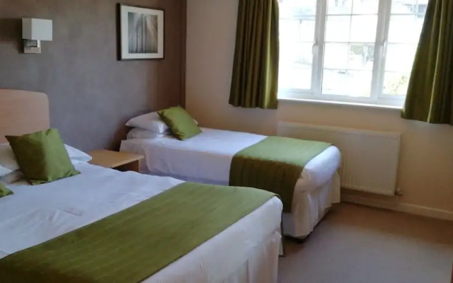 Stamford Gate Hotel