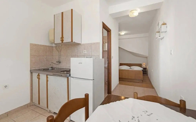 Cozy Apartment in Sibenik-brodarica