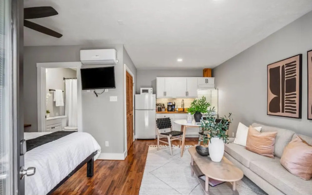 Quiet Studio Minutes From Downtown Houston