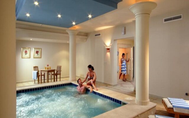 Jaz Samaya Resort