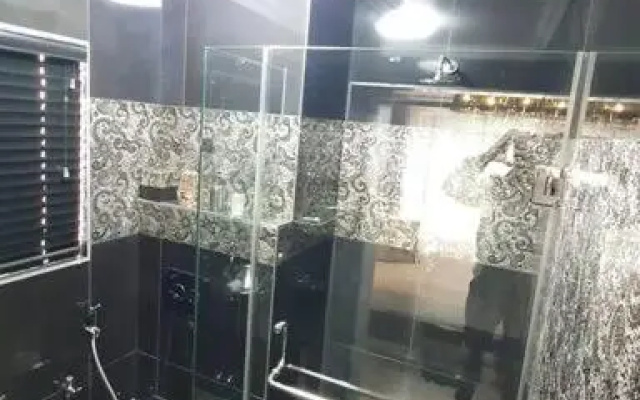 Upmarket 3 Bedroom Apartment