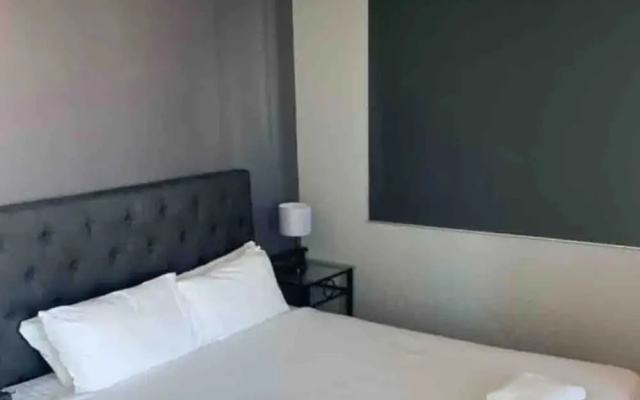 Affordable Unit Minutes To The Heart Of Surfers Paradise
