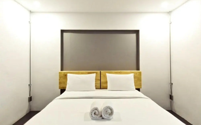 6.11 Hotel
