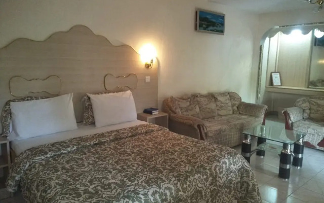 Owoods Annex Hotel