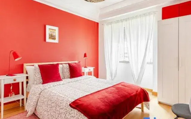 Top Location Beautiful Apartment!