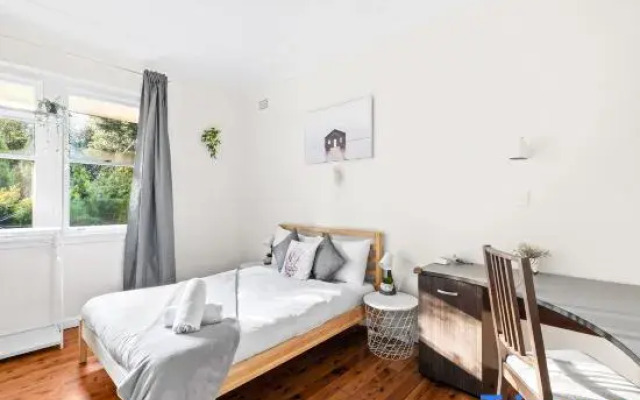 Killara Rooms – Close to Shops & Trains