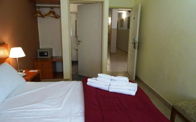 Hotel UTHGRA de las Luces