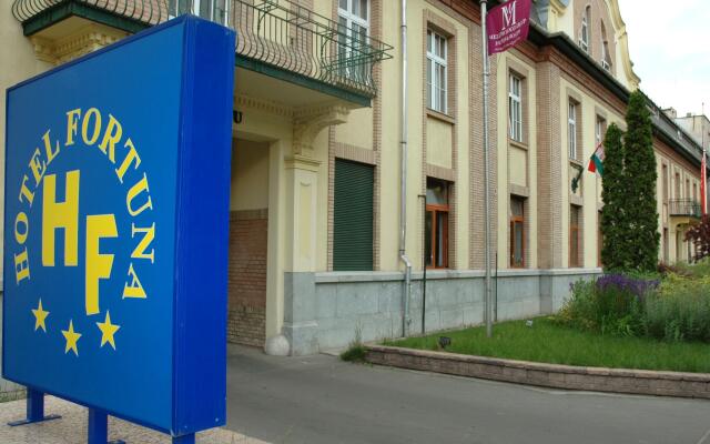 Hotel Fortuna вид на фасад