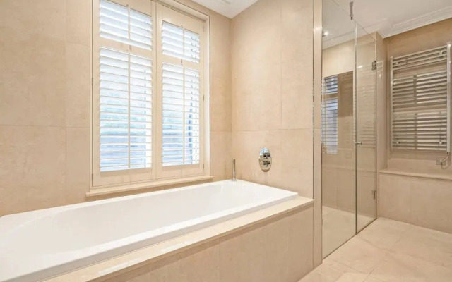 Large Mayfair Home Huge Terrace Concierge