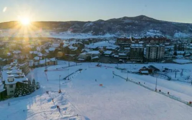Edgemont 2701 - Luxury Ski-in Ski-out Condo