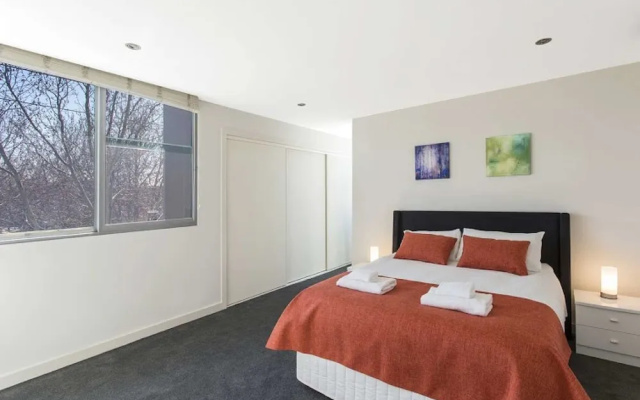 Elwood Townhouse Delight