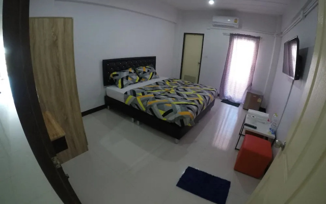 Bun Som Apartment