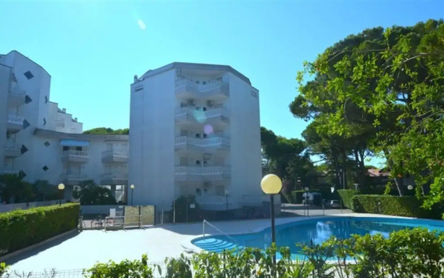 Residence With Pool in Lignano Riviera