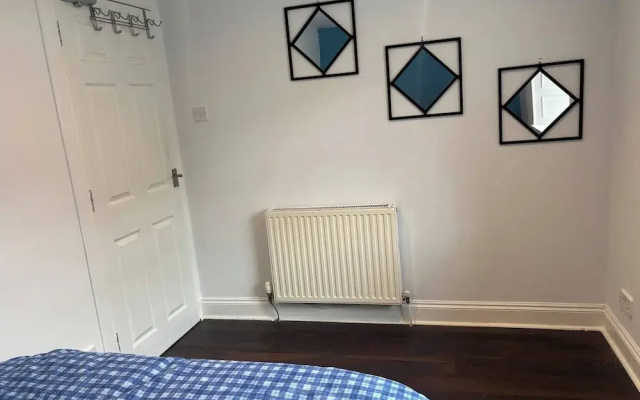 Lovely Quiet Flat Near Centre