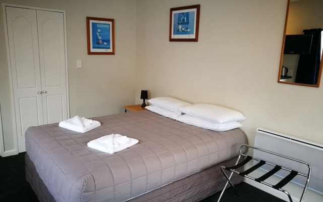 239 on Lincoln Motel