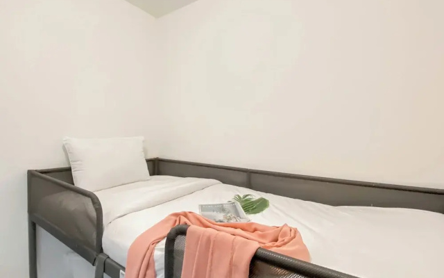 Standard 2Br At Podomoro Golf View Apartment