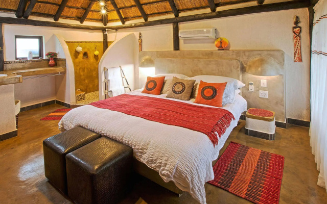 Raptor Retreat Game Lodge