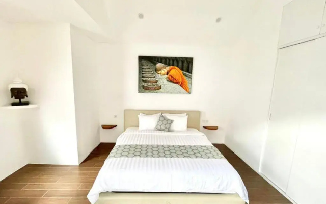 King Bed Pool Villa Paradise - North Seminyak