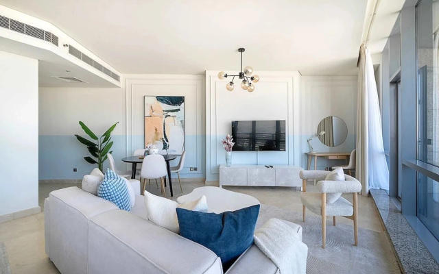 Silkhaus Chic Studio in Difc Pool Gym