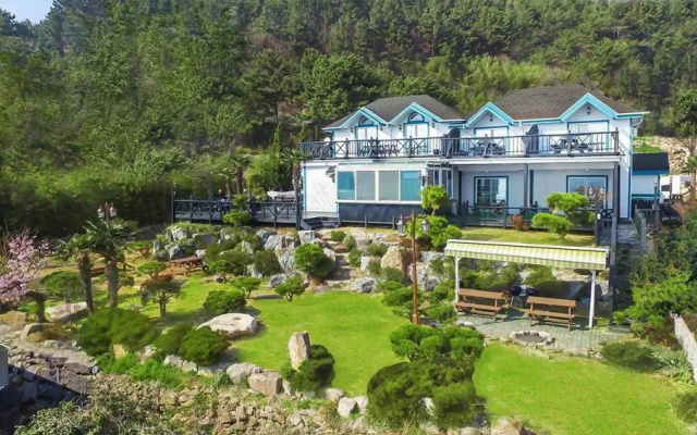 Seommaeul Pension