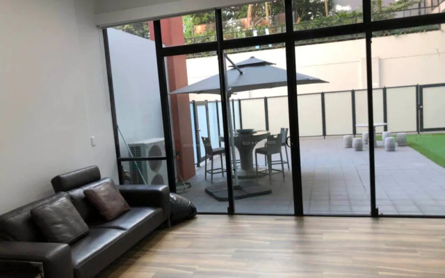 Modern and Spacious 2 Bedroom Apartment in Ultimo