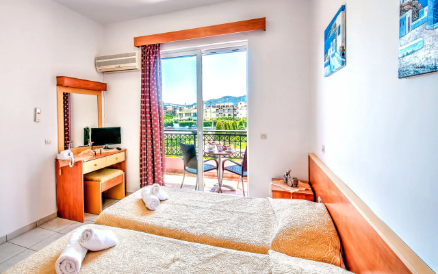 Johnhara Studios & Apartments