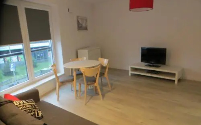 Poznan Black Red apartment