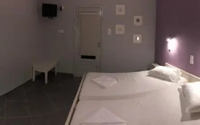 Nikolas Studios