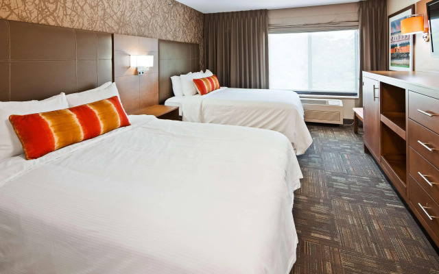 Best Western Plus Cottontree Inn