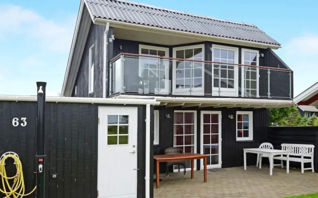 Tasteful Holiday Home in Hemmet near Sea