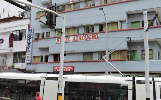 Hotel Ayacucho Real 0