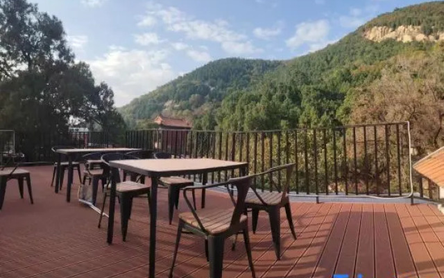 Floral hotel·Hanyashan hotel(Taishan Hongmen Scenic Area)