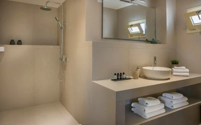 360° Luxury Residences