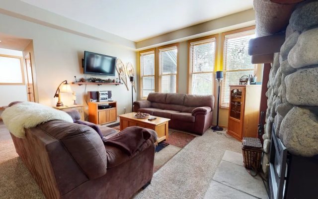 Snowcreek #859 2 Bedroom Condo