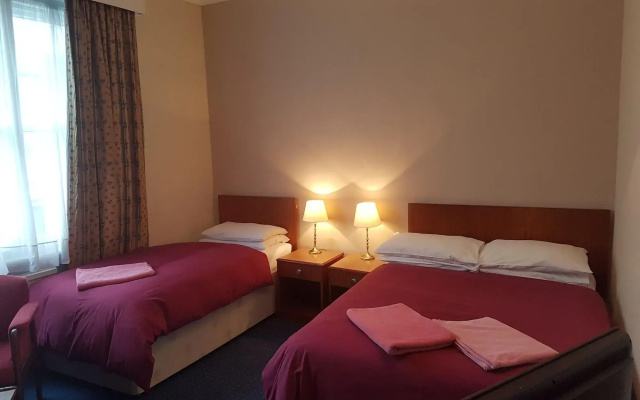 Avoca House Hotel