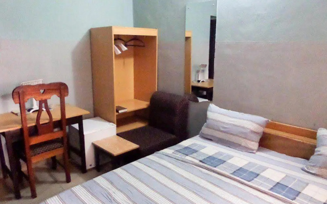 Menic Suites