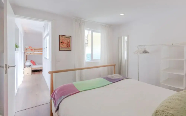 Sunny Apartment with Patio, By TimeCooler