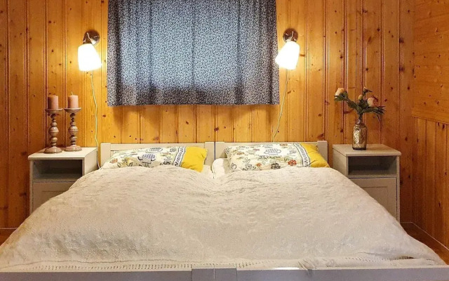 6 Person Holiday Home in Sundlandet