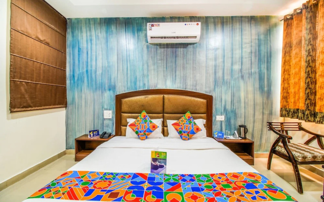OYO 4856 Hotel The Benz