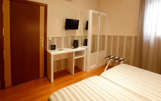 Hostal Paris