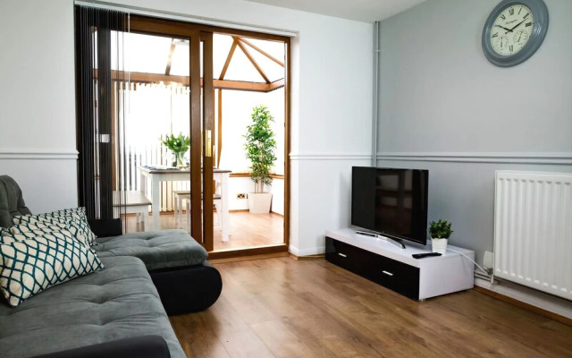 House In Bicester