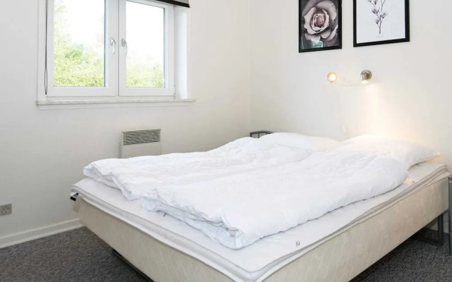 8 Person Holiday Home in Tarm