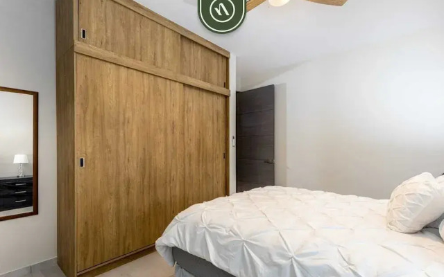 New 2 BR Condo With Private Terrace - BBQ