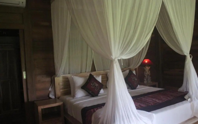 Tirta Asri Ubud Villa