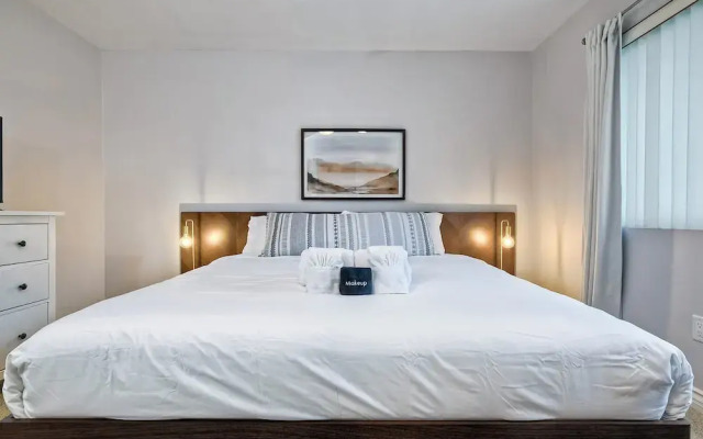 3080 Lincoln - Unit 12