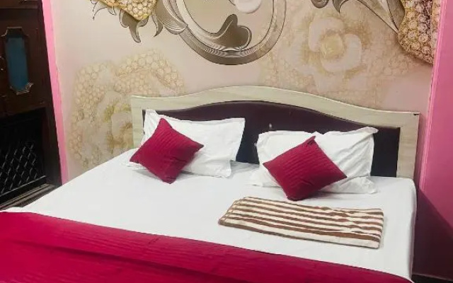 OYO Home Hotel Dream Palace