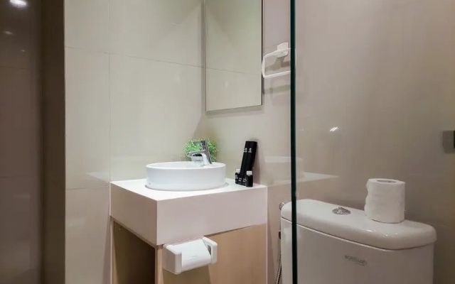 Comfy and Tidy 1BR Apartment at Tree Park City BSD